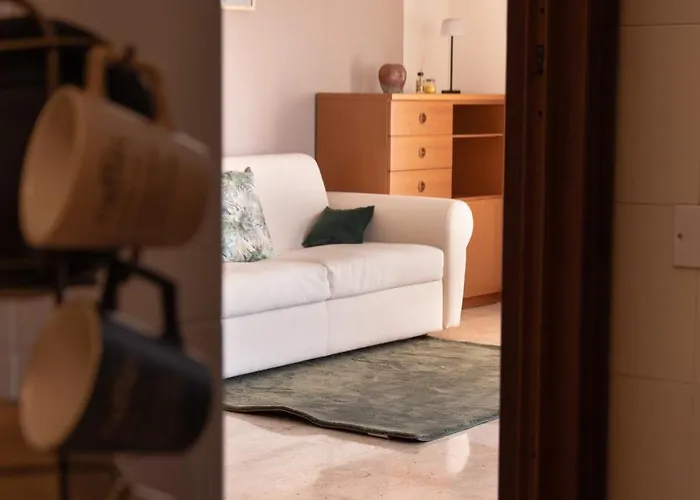 Апартаменты Marnhouse View